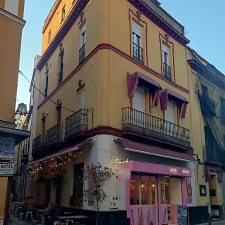 Homeyseville-lovely Duplex At Santa Cruz 10 Pax, Parking Optional Siviglia