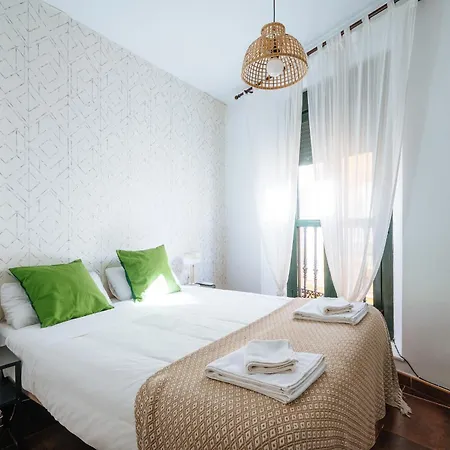 Homeyseville-lovely Duplex At Santa Cruz 10 Pax, Parking Optional Appartamento *
