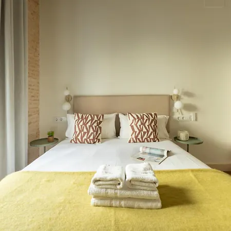 Duplex Con Terraza Privada Y Vistas A La Catedral * Sevilla