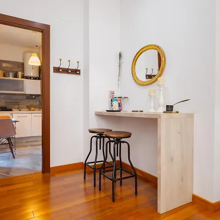 Attic With Terrace- 1bd 1bth- Corral Del Rey Appartement