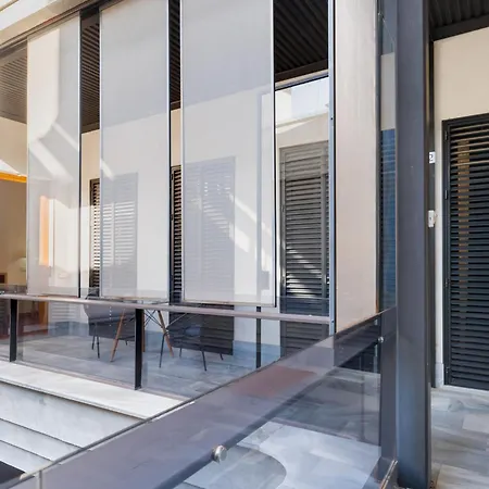 Attic With Terrace- 1bd 1bth- Corral Del Rey Appartement *