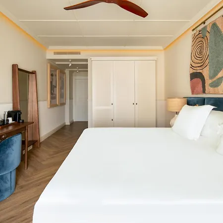 Ayre Hotel