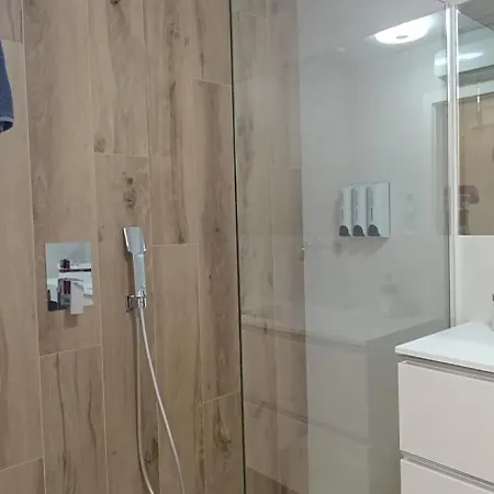 Luxe Triana Apartment *
