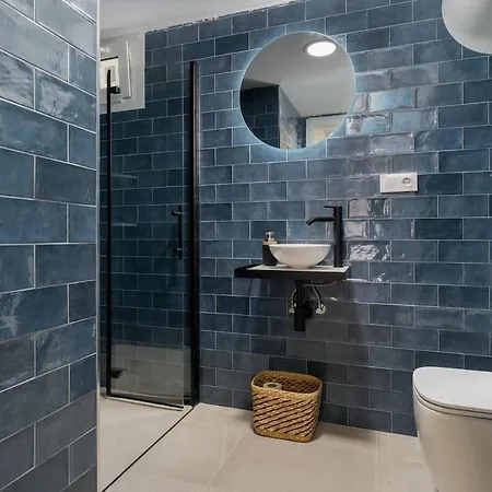 Apartment Buhaira Suites, Free Parking And Subway Seville