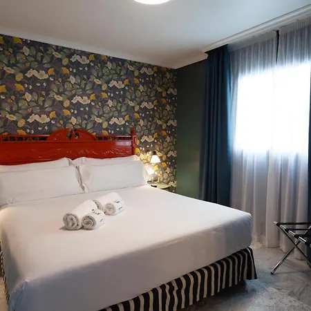Petit Palace Puerta De Triana 3*