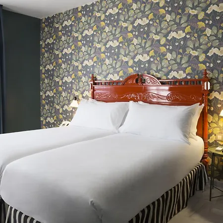 Petit Palace Puerta De Triana Hotel