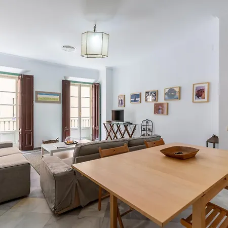 Cathedral Penthouse- Big Private Terrace- Parking Апартаменты *