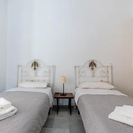 Cathedral Penthouse- Big Private Terrace- Parking Апартаменты