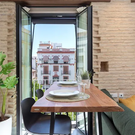 Genteel San Vicente