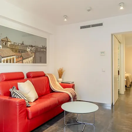 U-nique Eslava Apartman *