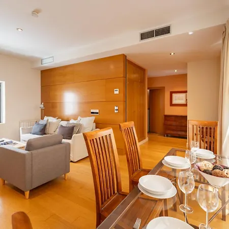 아파트 La Maestranza Charming One Or Two Bedrooms By Ocityzen *