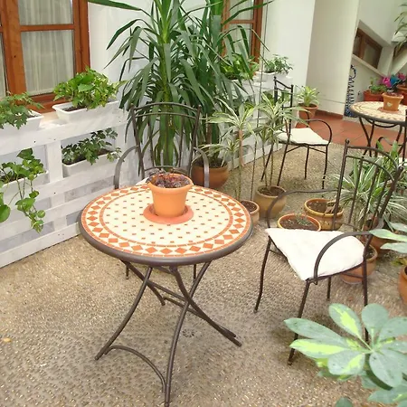 Puerta Carmona Guest house 2*