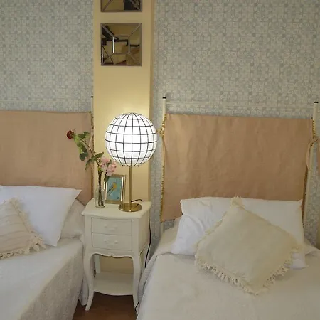 Romantic With Free Parking Siviglia
