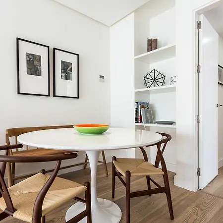 Puerta Del Sol Apartment