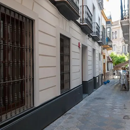 Puerta Del Sol Apartment *