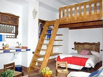 Апартаменты Monkeys Pureza House Севилья