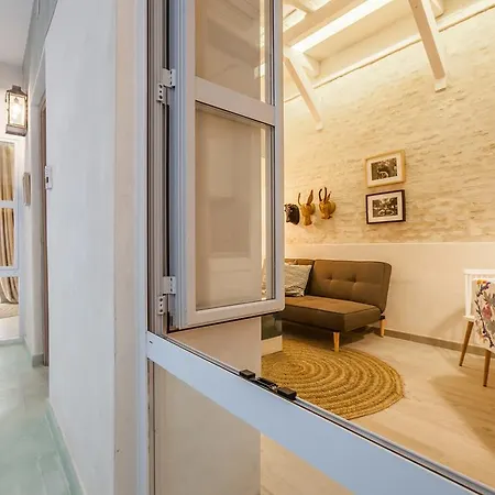 Tomas Ibarra Pool & Luxury Apartment