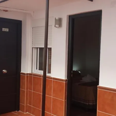 格兰广场膳食公寓酒店