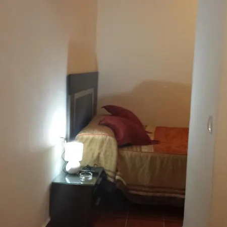 格兰广场膳食公寓酒店 2* 塞维利亚