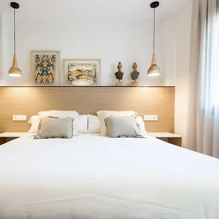 Apartment Eleven Real De La Carreteria, By Homing U *