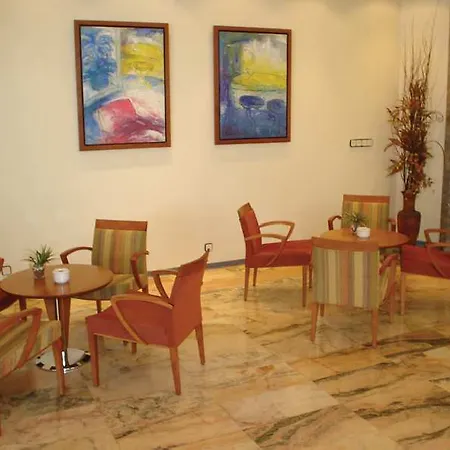 Hotel Catalonia Giralda 4*