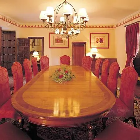 Hotel Catalonia Giralda 4*
