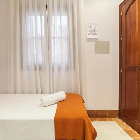 Baco Hotel 2*