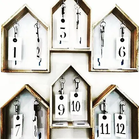The Corner House 3*