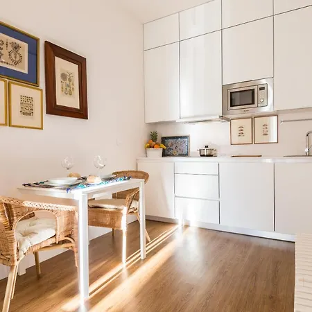 Apartment Center