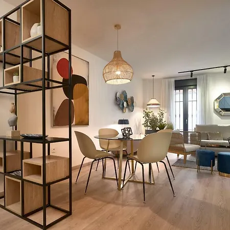 Eleven Real De La Carreteria, By Homing U Apartment