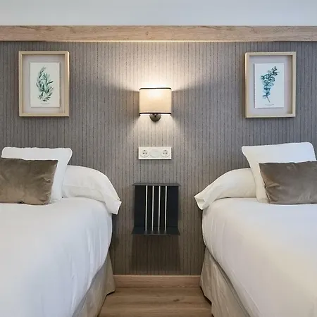 Apartment Eleven Real De La Carreteria, By Homing U