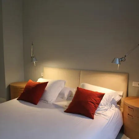 Luxurious 2 Bedroom Flat In A Historic Building Sevilla