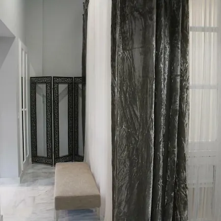 Luxurious 2 Bedroom Flat In A Historic Building Apartamento