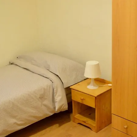 Peris Mencheta Apartamento *