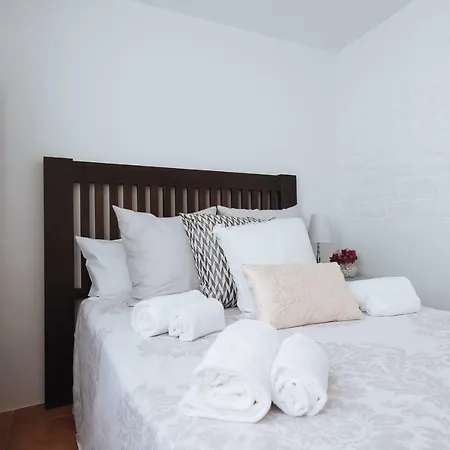 Апартаменты Cozy Attic With Terrace- 1bd 1bth- San Vicente Севилья