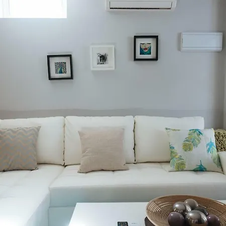 Cozy Attic With Terrace- 1bd 1bth- San Vicente Севилья