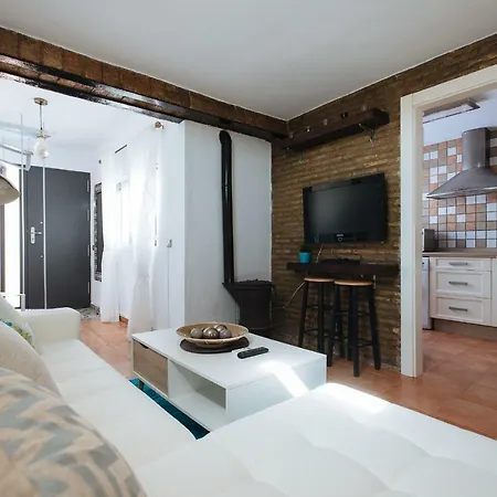 Cozy Attic With Terrace- 1bd 1bth- San Vicente Апартаменты