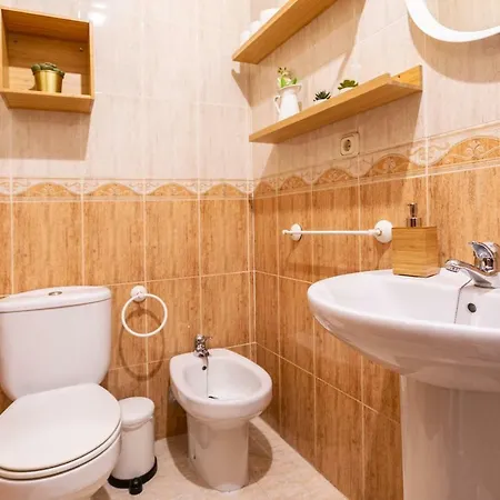 Serva La Bari Shared * Seville