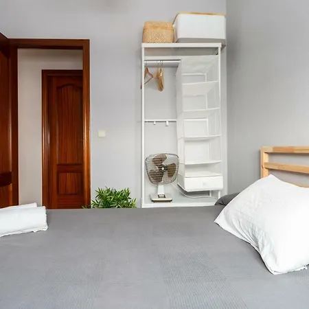 Serva La Bari Shared * Seville