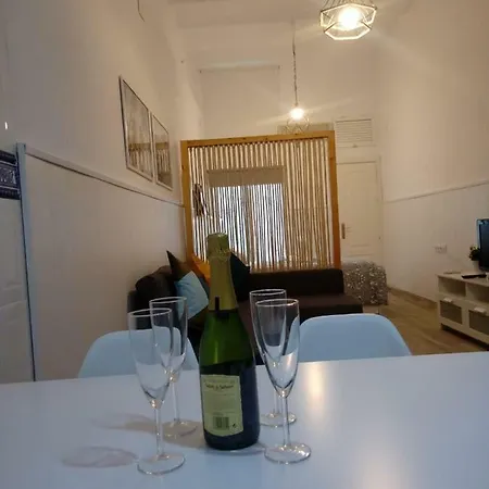 Apartment Ideal Tipo Loft En Triana Wifi