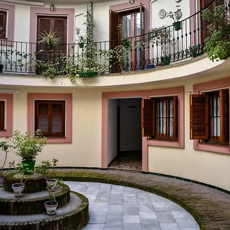 Estudio 10 Junto A La Campana Alameda Setas * Sevilla