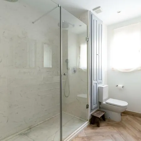 Apartment Unique Homes Setas, Plaza De San Pedro 6 Pax *