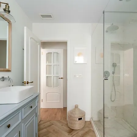 Apartment Unique Homes Setas, Plaza De San Pedro 6 Pax