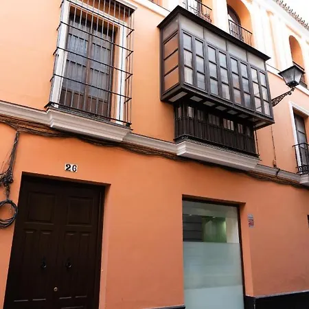 Muy Céntrico Apto. En Típico Patio Sevillano *