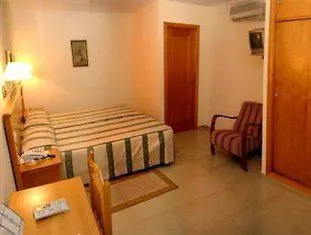 Goya Hotel 2*