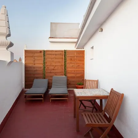 Petit Palace Puerta De Triana Hotel