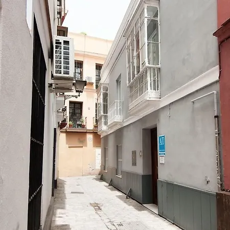 辛古拉西耶特雷夫尤尔塔斯公寓 公寓 塞维利亚