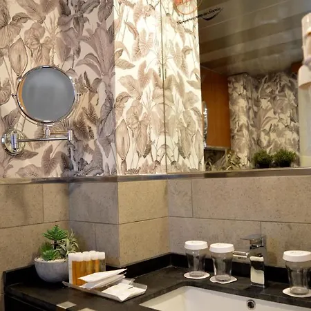 On Designed For Adults Apartamento *