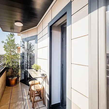 On Designed For Adults Apartamento
