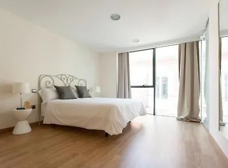 Ole - Albareda 24 Apartment